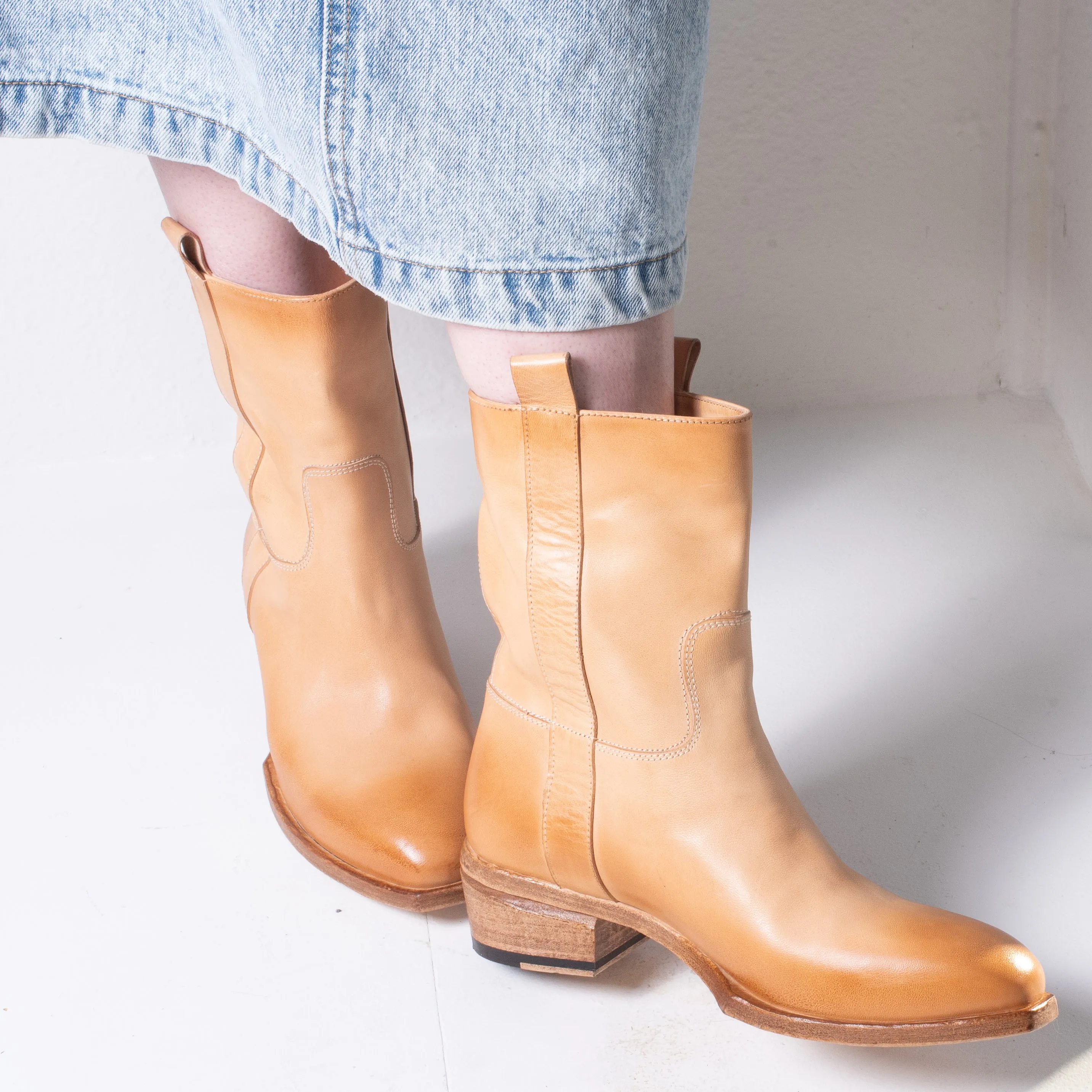 Shoto Western Pull on Boot (natural)